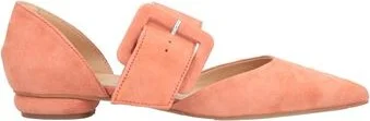 Salmon pink