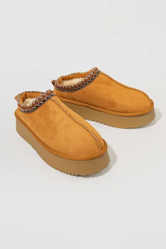 Francesca's Sonya Cozy Platform Slippers - Image 2