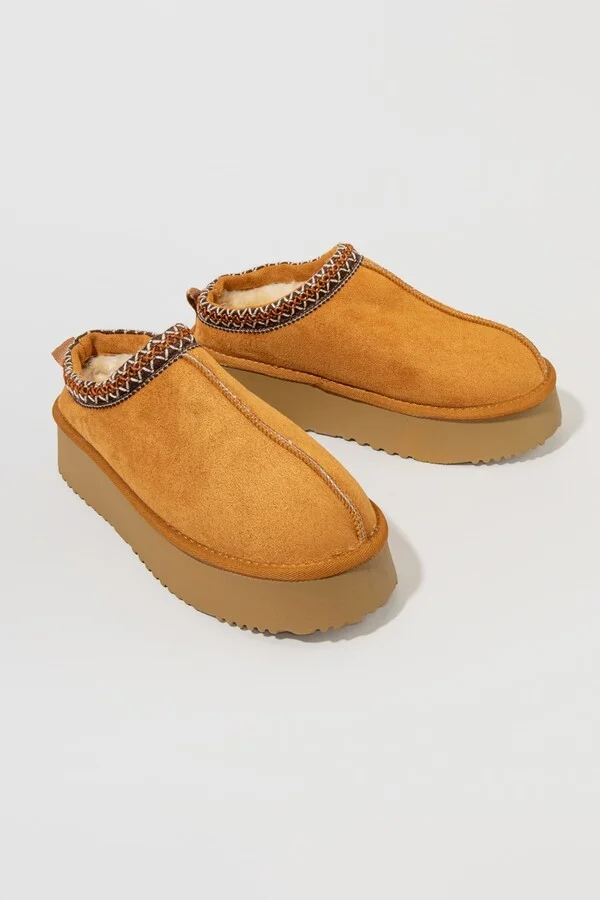 Francesca's Sonya Cozy Platform Slippers