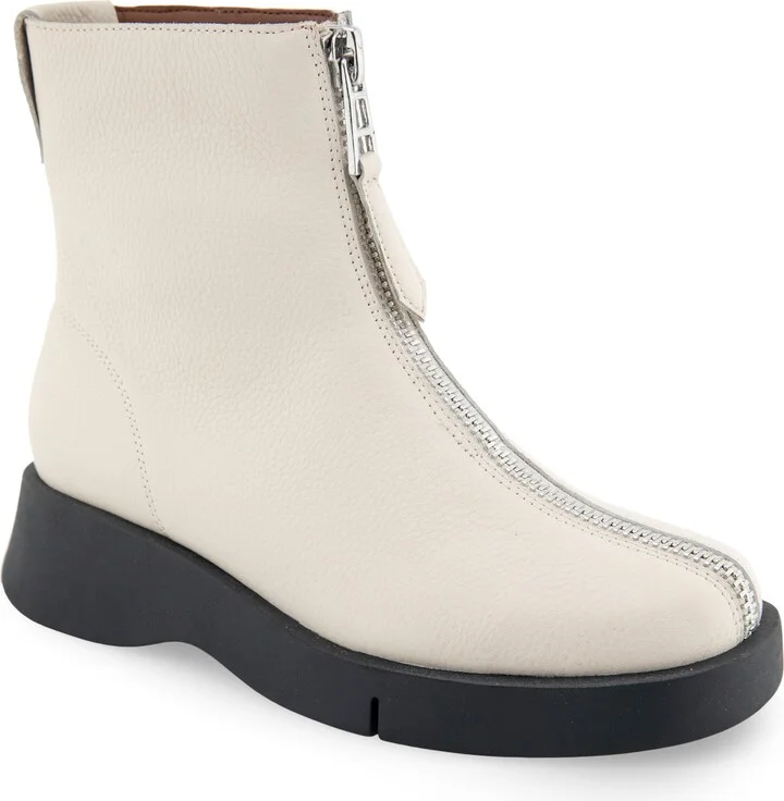 Eggnog Pebbled Leather