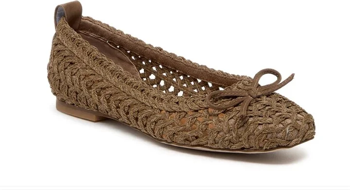 Frankie Armadillo Crochet Ballet Flats