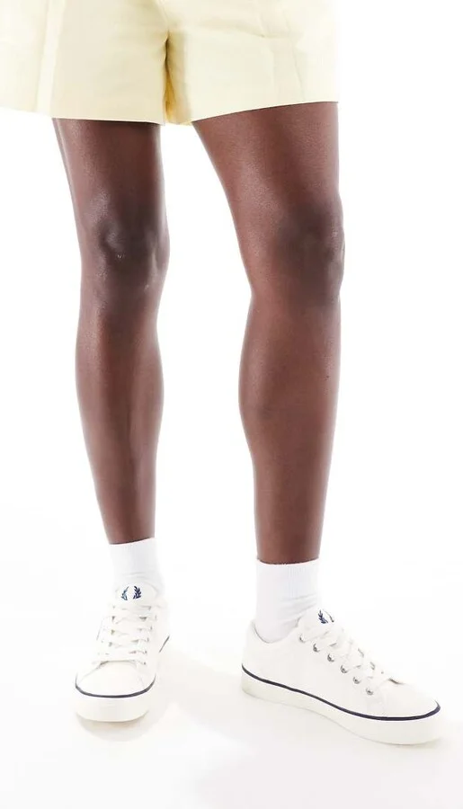Fred Perry canvas sneakers in white - Image 4
