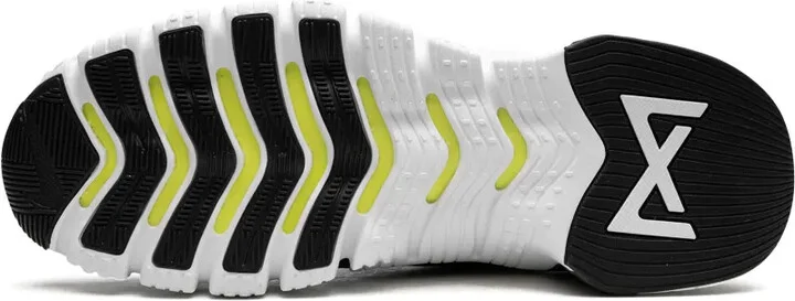 Free Metcon 3 "Black/White" sneakers - Image 4