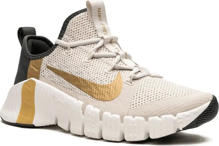 Free Metcon 3 "Light Orewood Brown" sneakers - Image 2