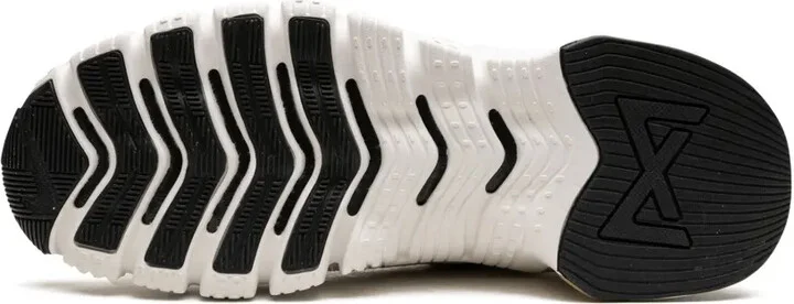 Free Metcon 3 "Light Orewood Brown" sneakers - Image 4