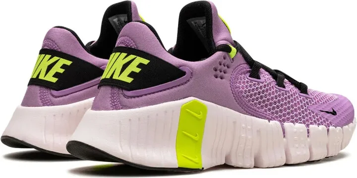 Free Metcon 4 "Fuchsia" sneakers - Image 3