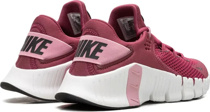 Free Metcon 4 "Sweet Beet" sneakers - Image 3