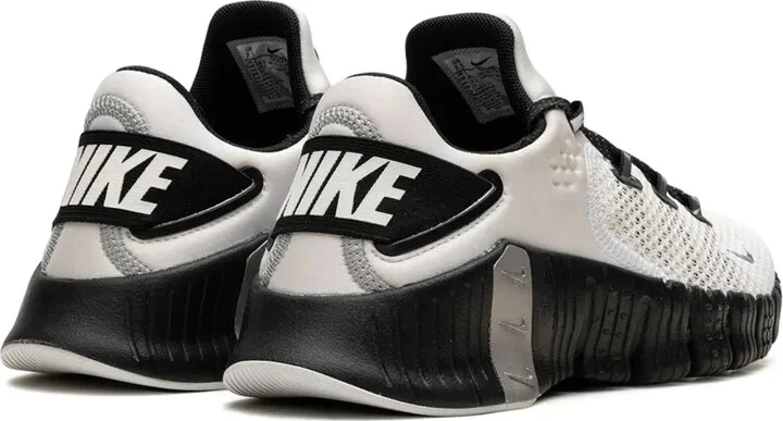 Free Metcon 4 "White/Black" sneakers - Image 3
