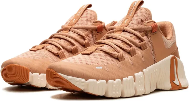 Free Metcon 5 "Amber Brown" sneakers - Image 5