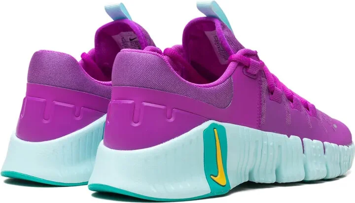 Free Metcon 5 "Hyper Violet" sneakers - Image 3