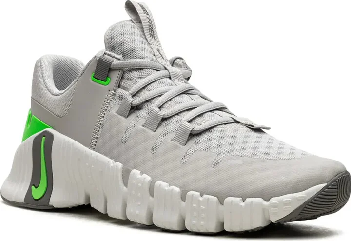 Free Metcon 5 "Light Iron" sneakers - Image 2