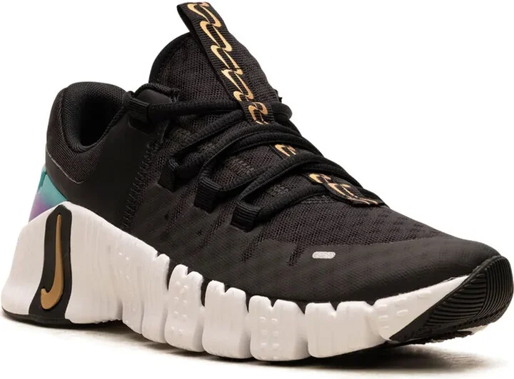 Free Metcon 5 “Metallic Gold” sneakers - Image 2