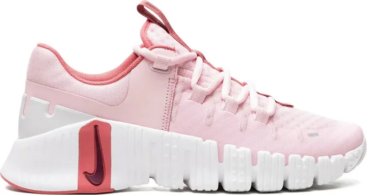 Free Metcon 5 "Pink Foam" sneakers