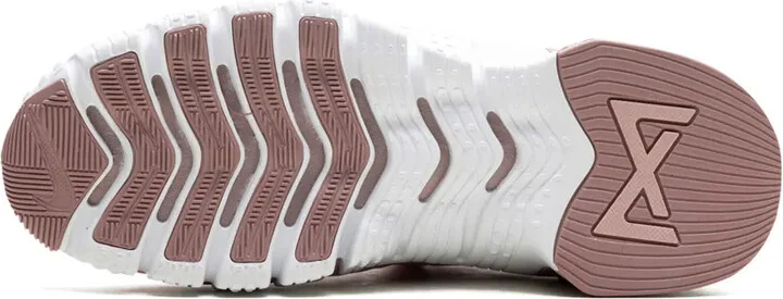 Free Metcon 5 "Pink Oxford" sneakers - Image 4