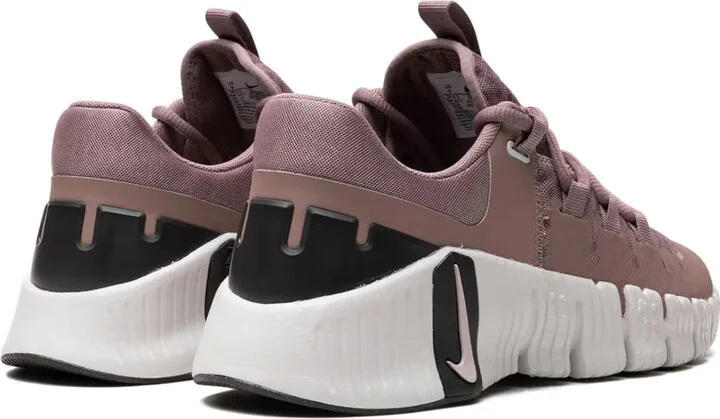 Free Metcon 5 "Smokey Muave" sneakers - Image 3