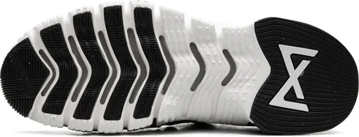 Free Metcon 5 TB "Gunsmoke" sneakers - Image 4