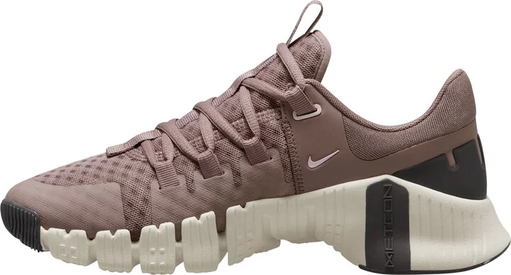 Free Metcon 5 Training Shoe - Image 4