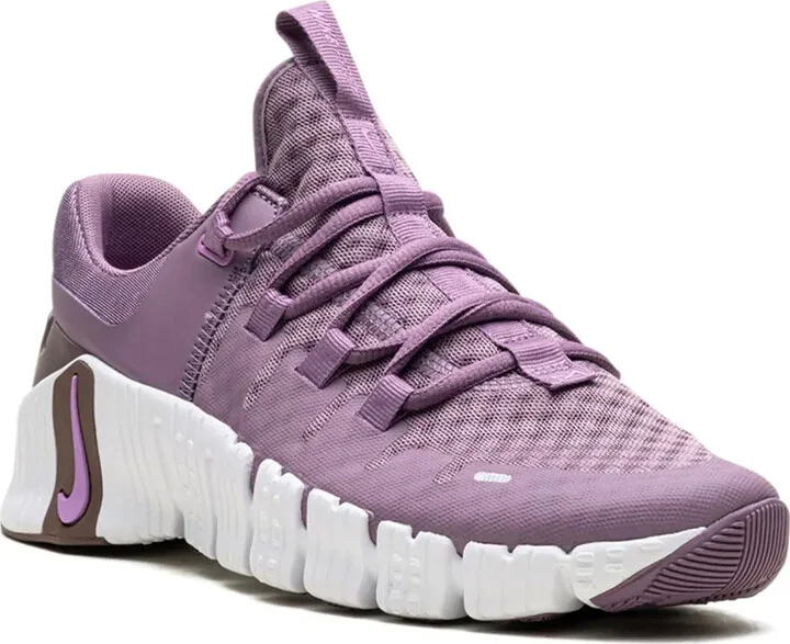 Free Metcon 5 "Violet Dust" sneakers - Image 2