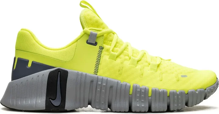 Free Metcon 5 "Volt/Wolf Grey" sneakers