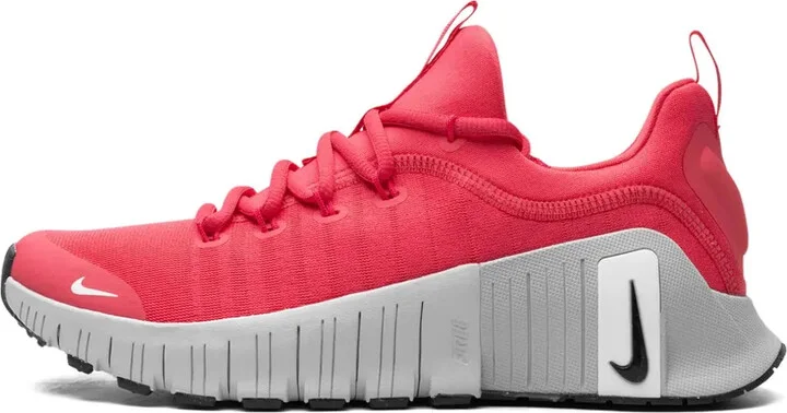 Free Metcon 6 "Aster Pink" sneakers - Image 5
