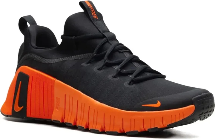 Free Metcon 6 "Black/Black/Light Wild Mango" sneakers - Image 2