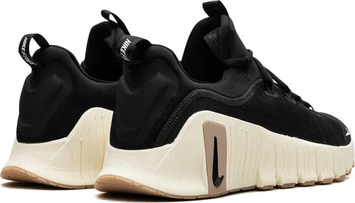 Free Metcon 6 "Black Gum/Light Brown" sneakers - Image 3