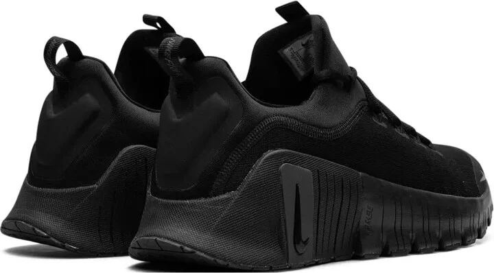 Free Metcon 6 "Black" sneakers - Image 3