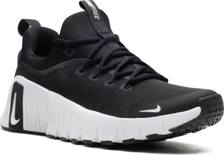 Free Metcon 6 "Black/White" sneakers - Image 2