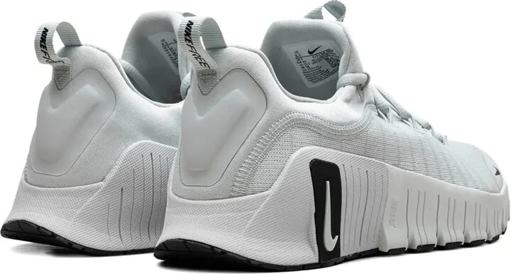 Free Metcon 6 "Light Silver/Black" sneakers - Image 3