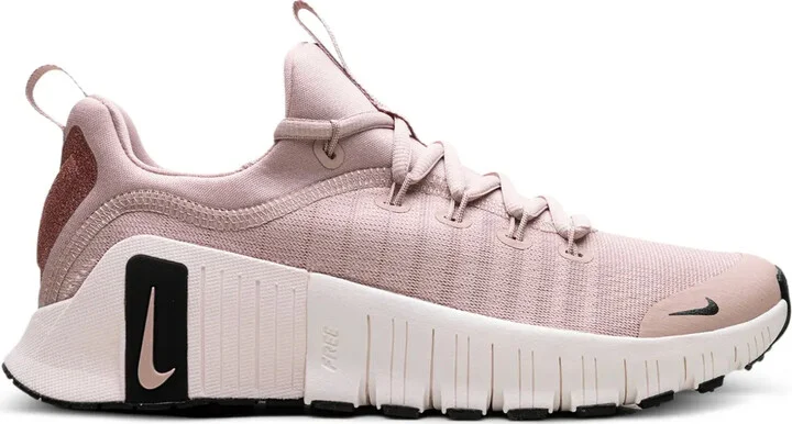 Free Metcon 6 PRM "Pink Oxford/Light Soft Pink/Black" sneakers