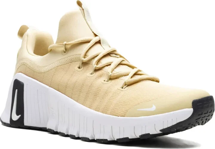 Free Metcon 6 "Vegas Gold/Black/White" sneakers - Image 2