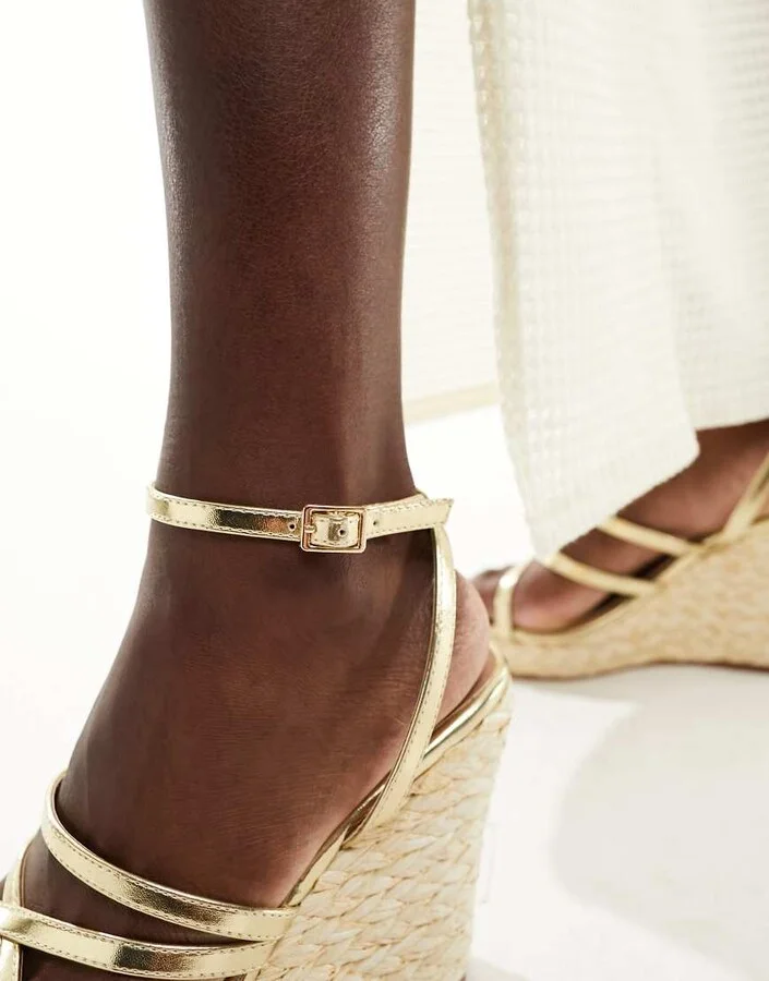 French Connection wedge strappy sandals in gold - Image 4