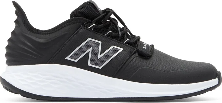 Fresh Foam Roav v2 Spikeless Golf Shoe - Image 3