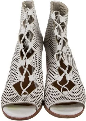 Frye - Image 2