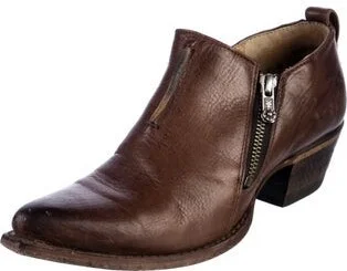 Frye - Image 2