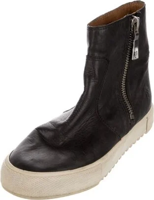 Frye - Image 2