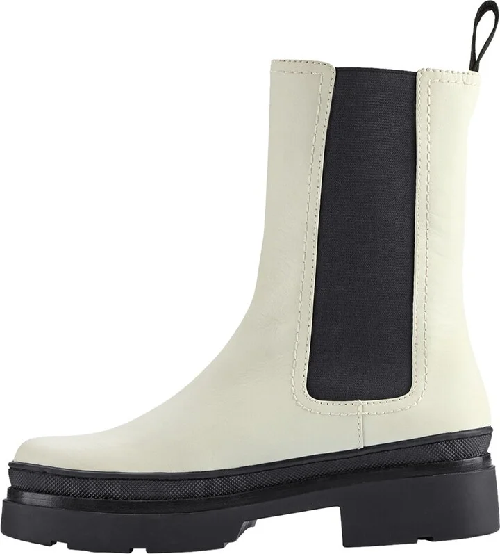 Frye Chloe Leather Boot - Image 2