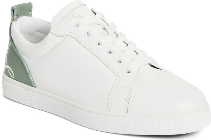 White/ Manuka