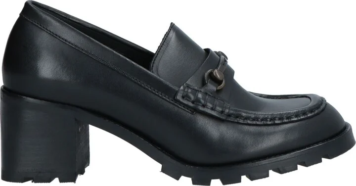 G. h. Bass & Co Woman Loafers - Image 3