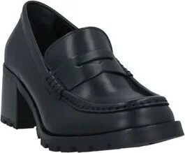 G. h. Bass & Co Woman Loafers - Image 2