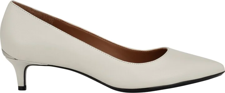 Gabrianna Kitten Heel Pump - Image 2