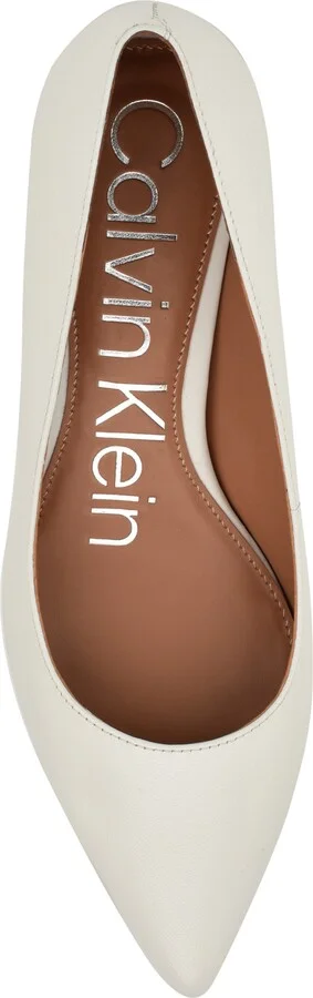 Gabrianna Kitten Heel Pump - Image 3