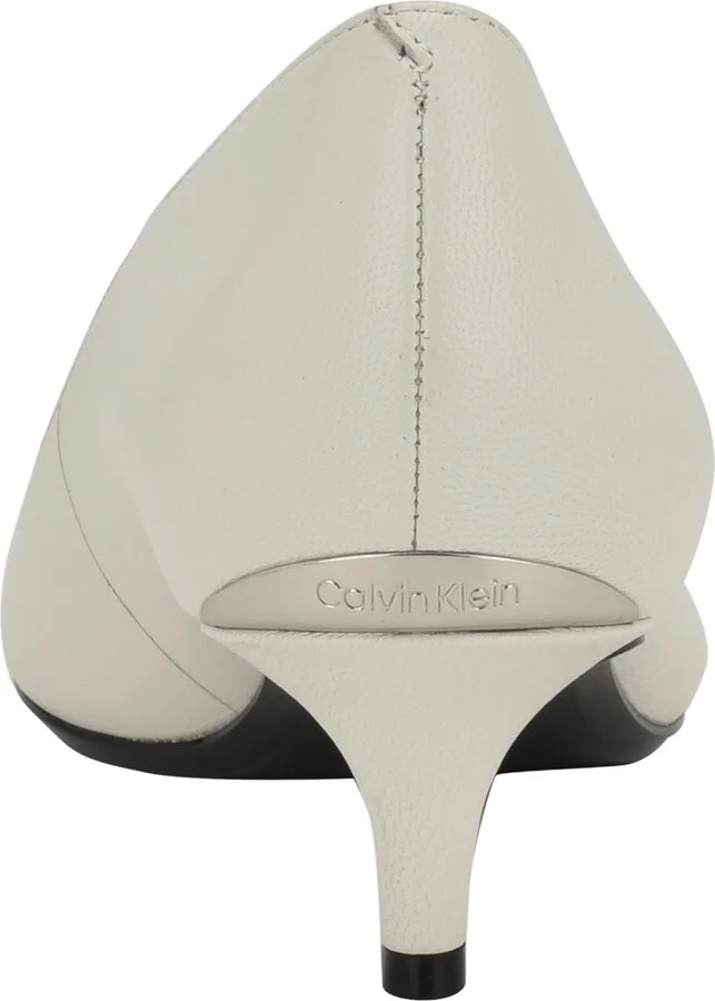 Gabrianna Kitten Heel Pump - Image 5