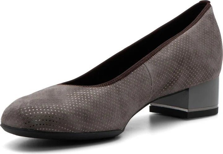 Gabrielle Pump - Image 10