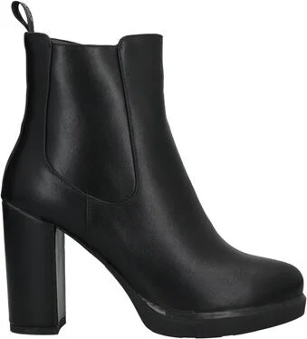 Gai Mattiolo Woman Ankle boots