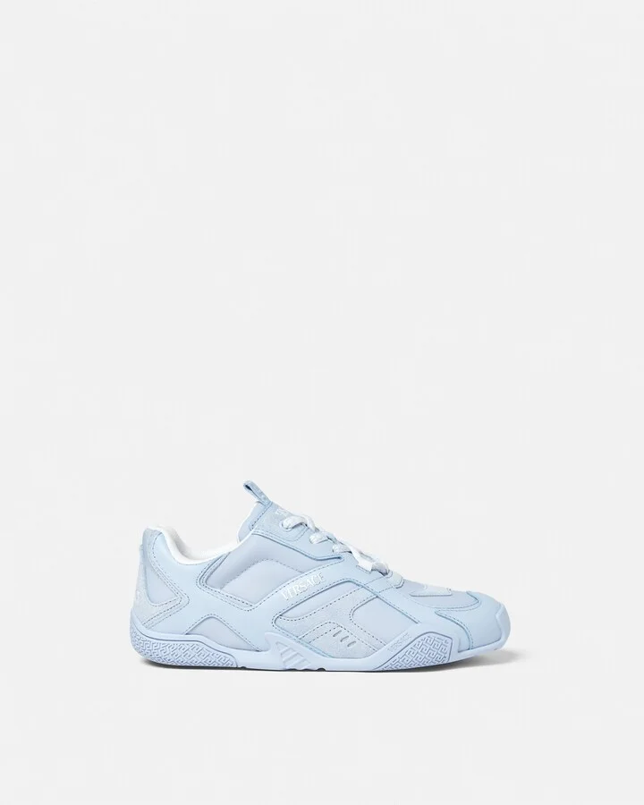 Galaxia Sneakers