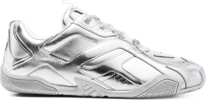Galaxia Sneakers