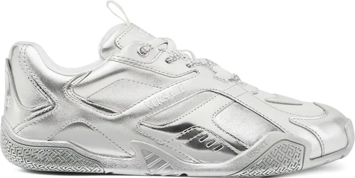 Galaxia sneakers