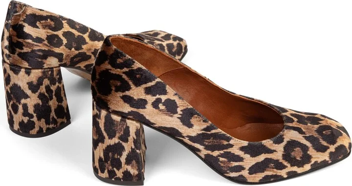 Gamine Leopard Pattern Pump - Image 4