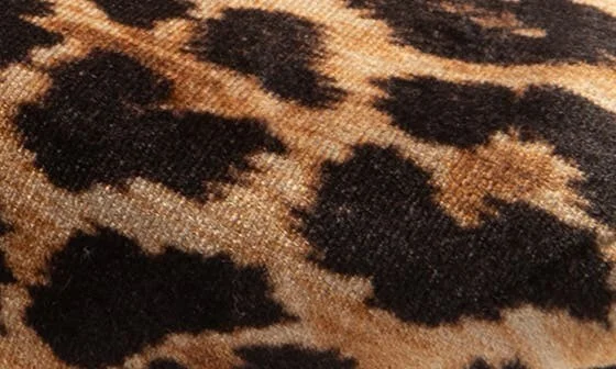 Gamine Leopard Pattern Pump - Image 6
